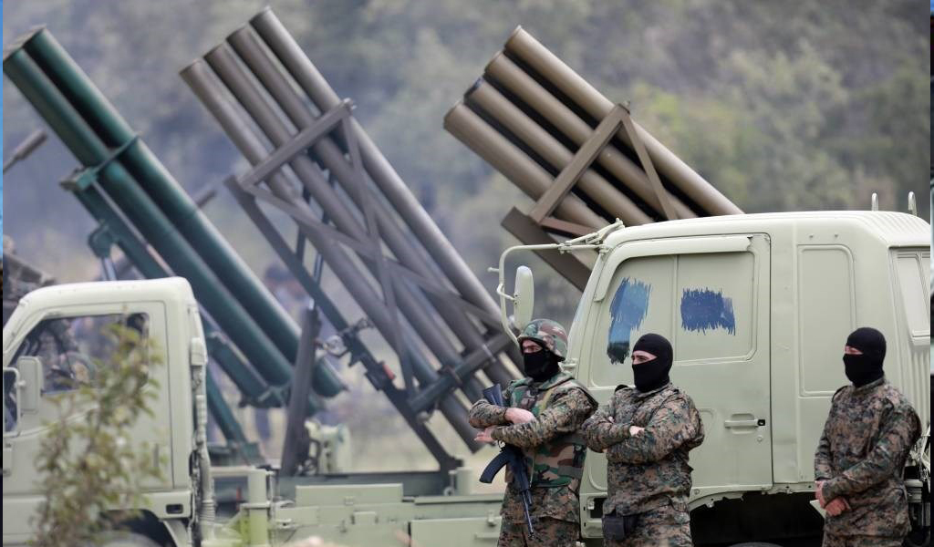 Hisbollah-Terroristen bei einer Übung