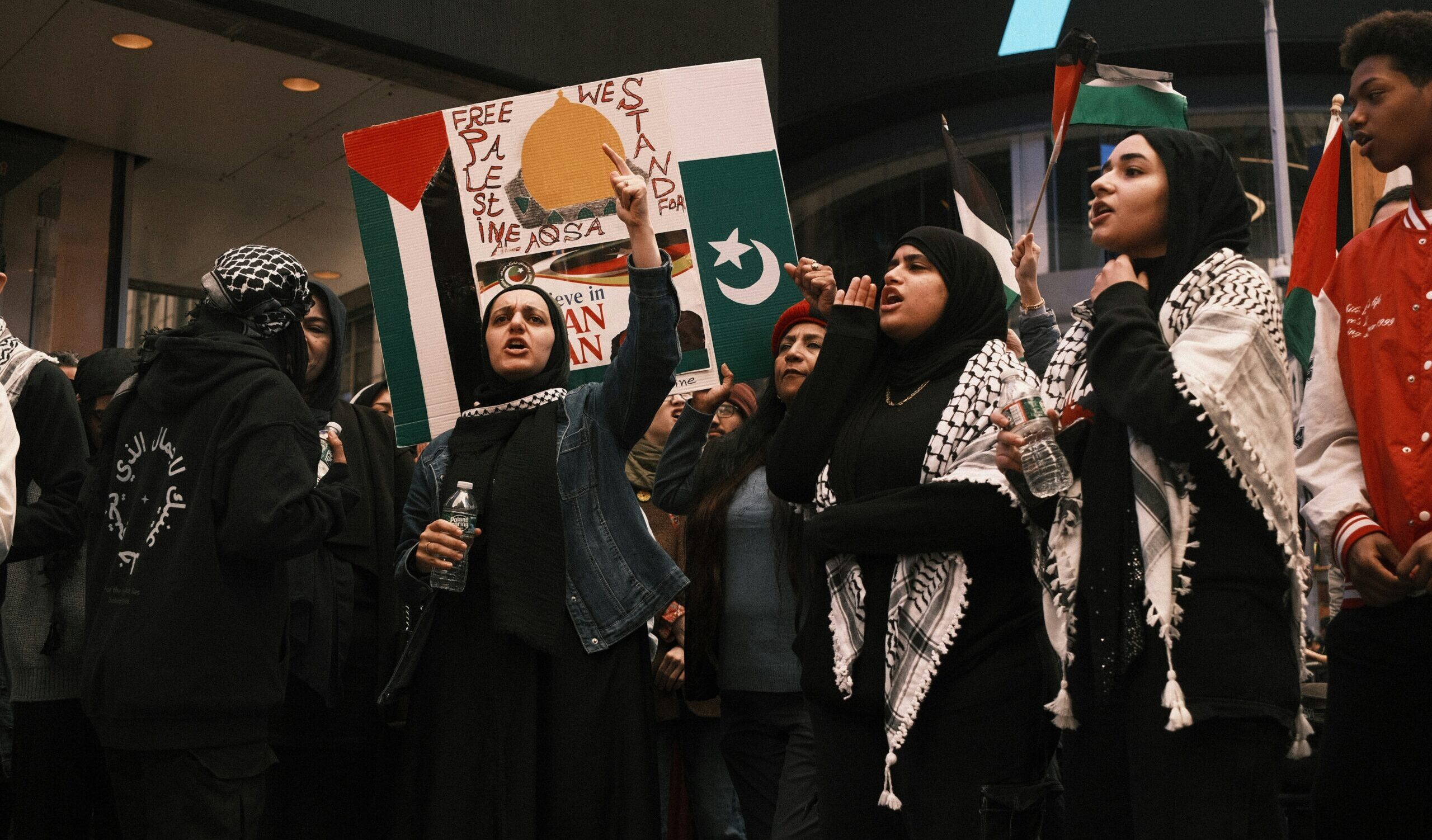 Palästinenser die weiter zur Hamas stehen