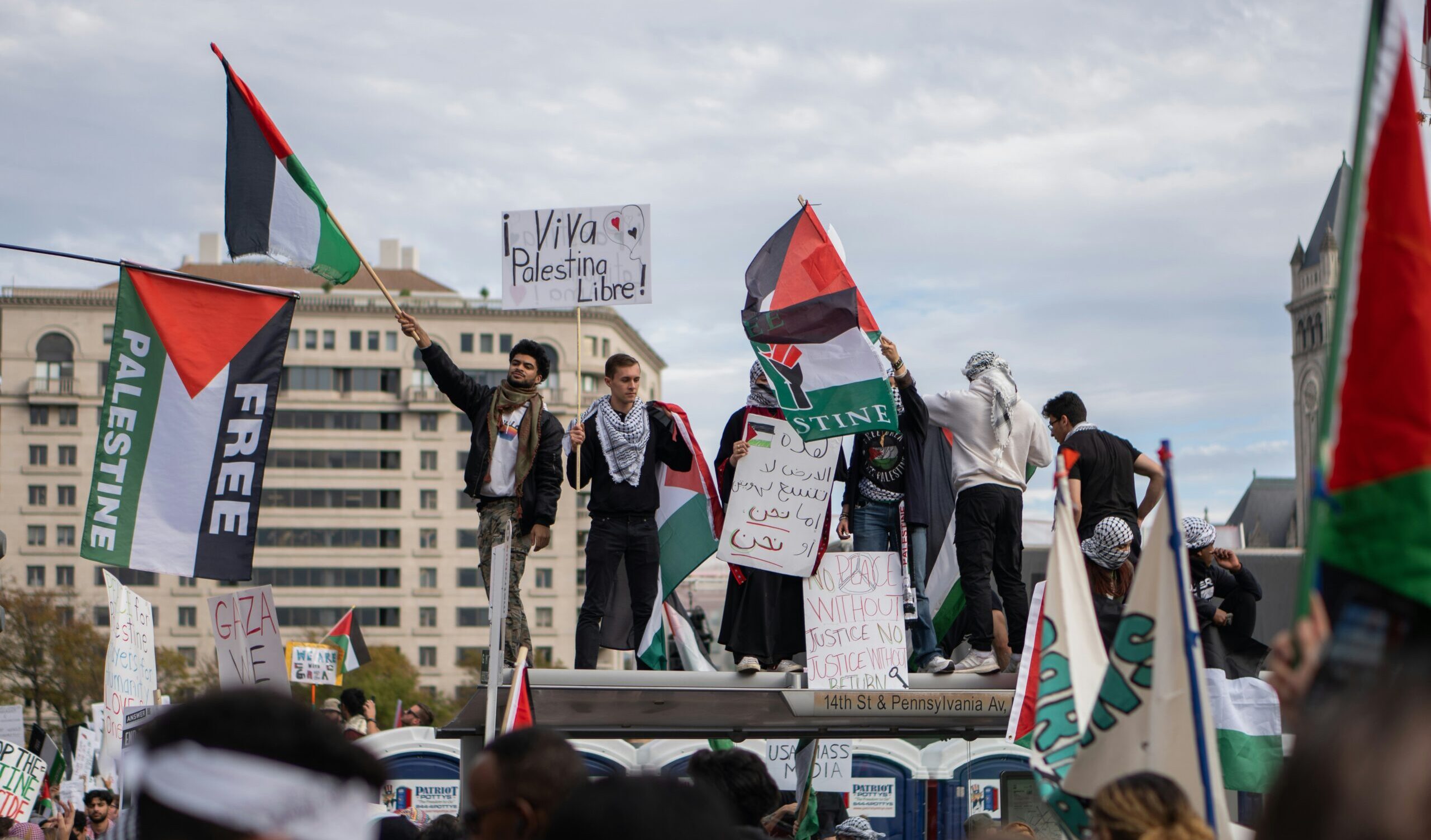Paliproteste im Westen