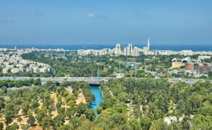 Panorama von Tel Aviv mit Blick auf die nördlichen Stadtteile und das Meer